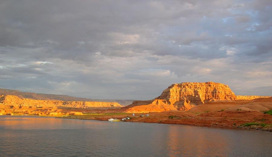 sunrise at lake powell